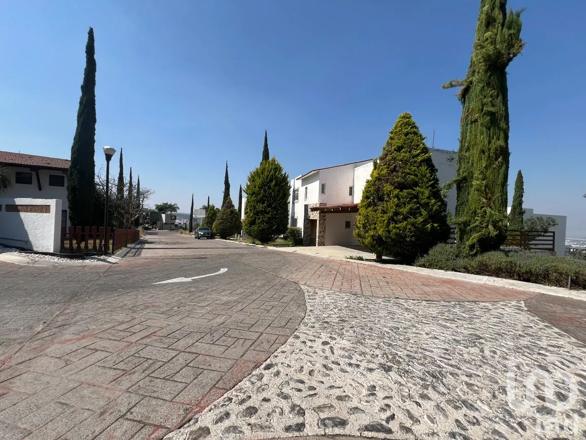 Casa en Venta en Los Cipreses, Corregidora, Querétaro | NEX-265238 | iad México | Foto 1 de 49