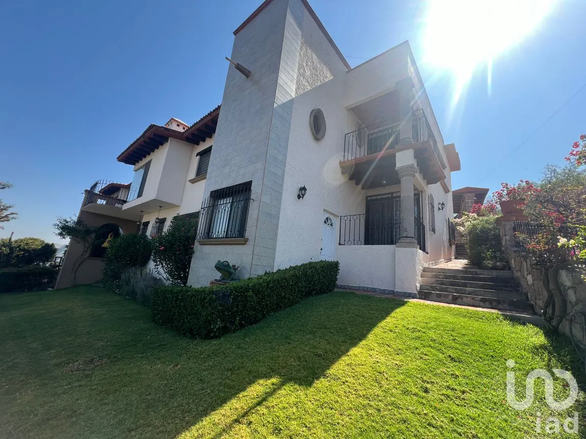 Casa en Venta en Vista Real y Country Club, Corregidora, Querétaro | NEX-287306 | iad México | Foto 2 de 46