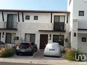 NEX-35365 - Casa en Venta, con 3 recamaras, con 2 baños, con 151 m2 de construcción en El Salitre, CP 76127, Querétaro.