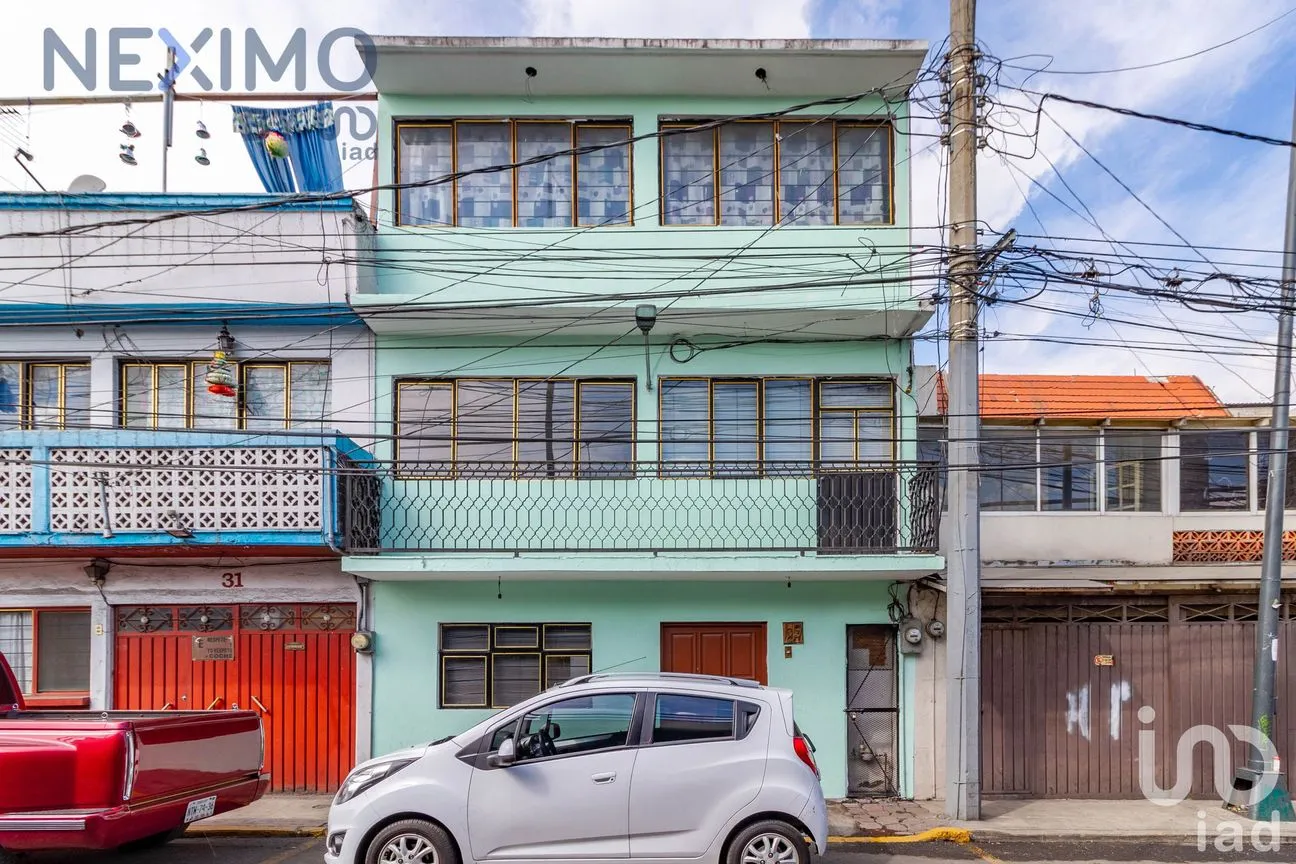 Casa en Venta en Minas Cristo Rey, Álvaro Obregón, Ciudad de México | NEX-78143 | iad México | Foto 2 de 24