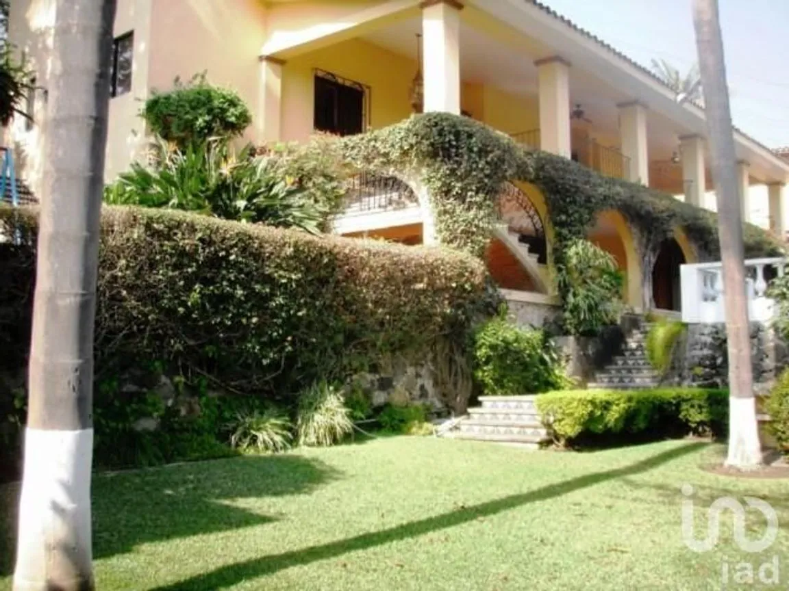 Casa en Venta en Palmira Tinguindin, Cuernavaca, Morelos | NEX-24137 | iad México | Foto 1 de 12