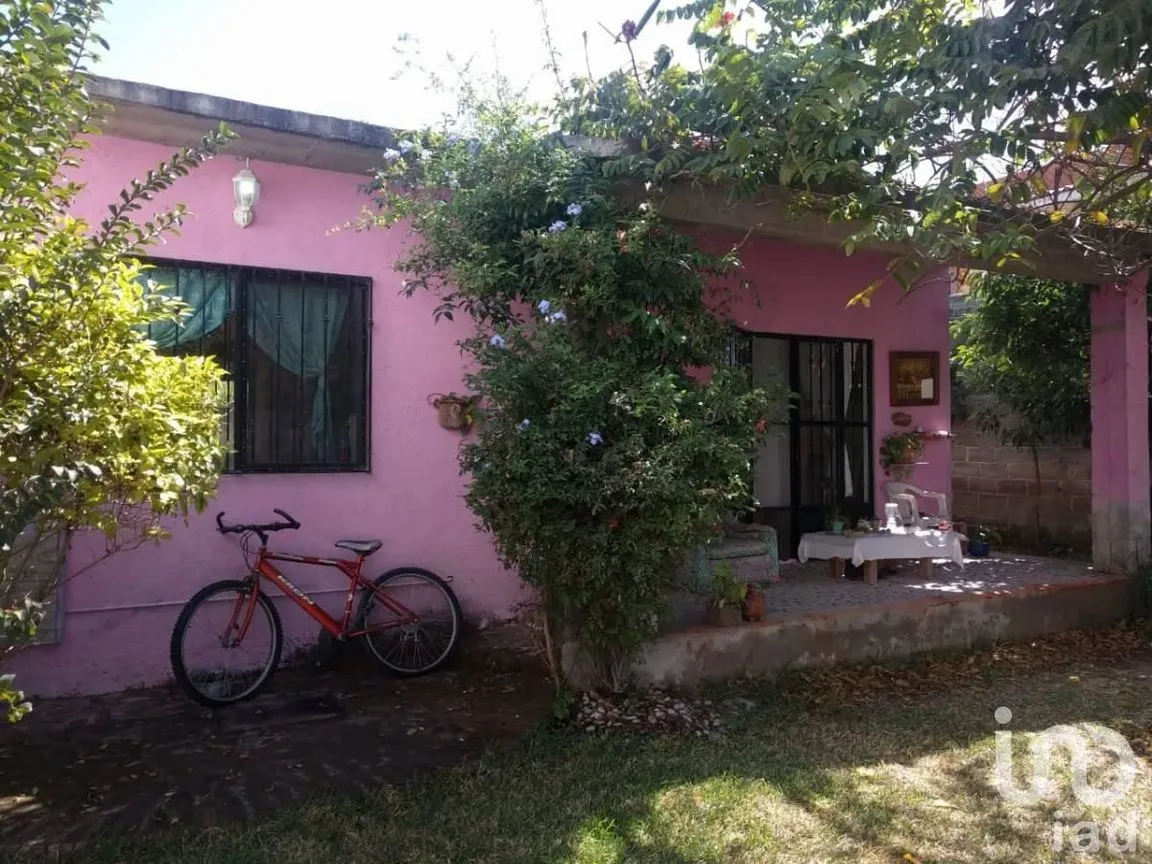 Casa en Venta en San Pedro de los Pinos, Xochitepec, Morelos | NEX-24190 | iad México | Foto 1 de 7