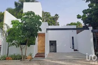 NEX-196287 - Casa en Venta, con 3 recamaras, con 3 baños, con 215 m2 de construcción en Lomas de La Selva, CP 62270, Morelos.