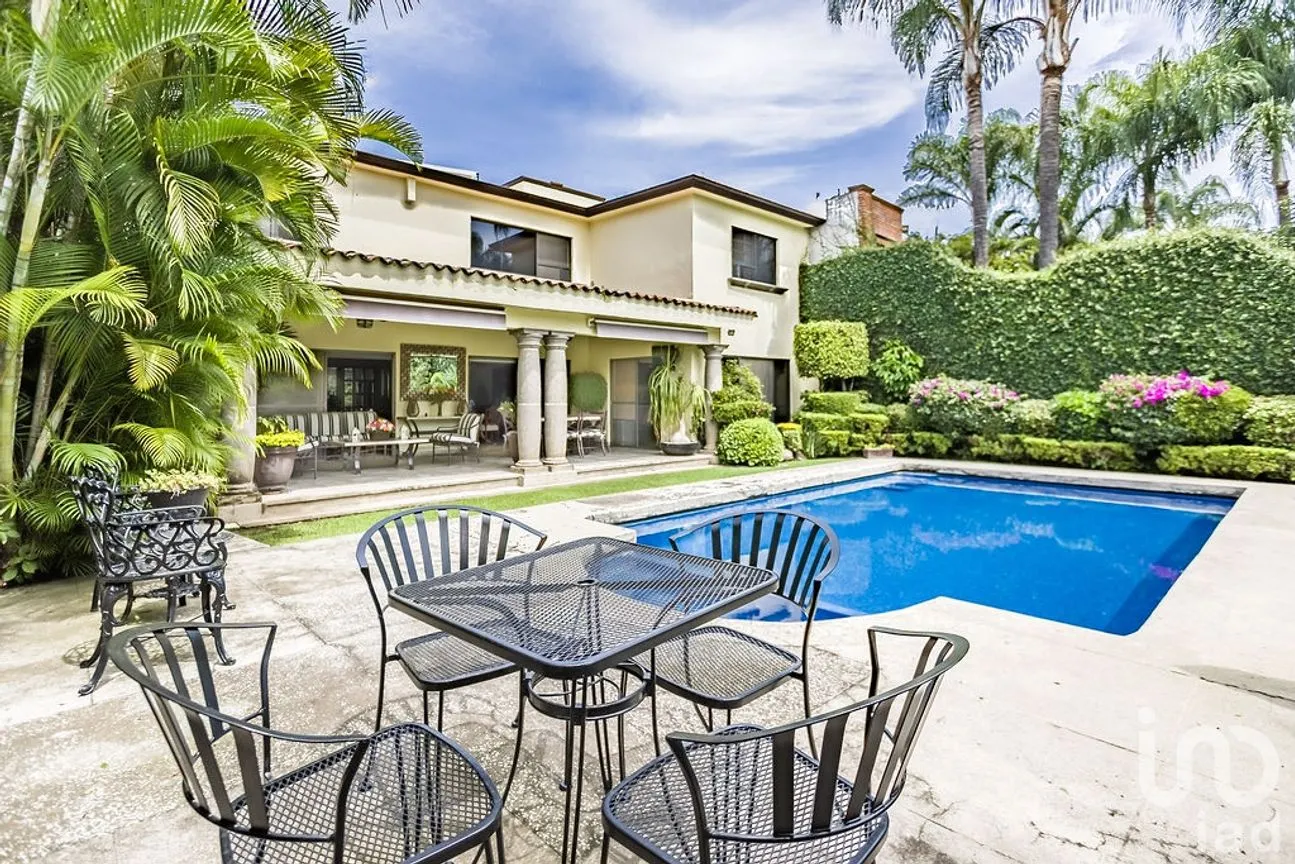 Casa en Venta en Vista Hermosa, Cuernavaca, Morelos | NEX-254705 | iad México | Foto 1 de 19