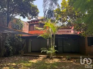 NEX-304477 - Casa en Venta, con 3 recamaras, con 3 baños, con 438 m2 de construcción.