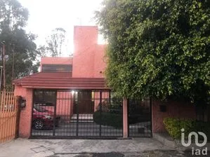 NEX-193983 - Casa en Venta, con 4 recamaras, con 2 baños, con 301 m2 de construcción en Colina del Sur, CP 01430, Ciudad de México.