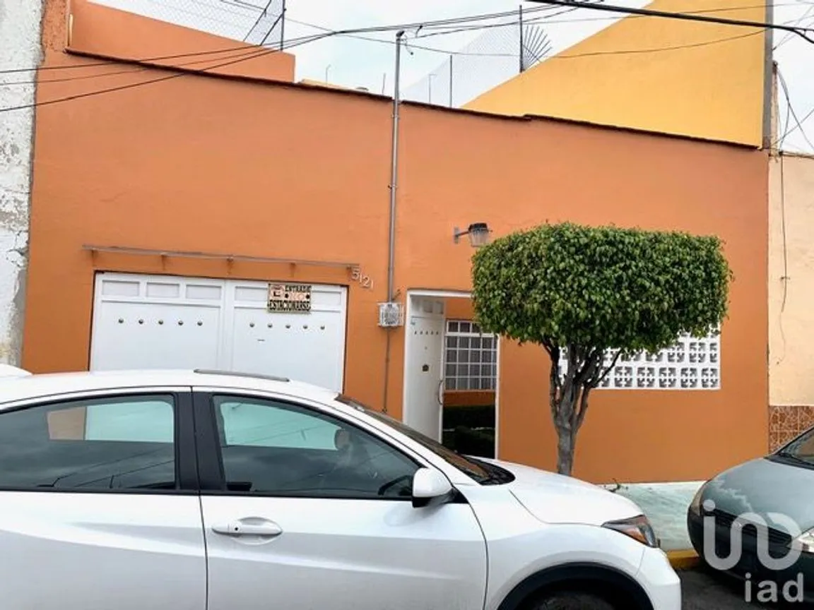 Casa en Venta en La Joyita, Gustavo A. Madero, Ciudad de México | NEX-34240 | iad México | Foto 1 de 24