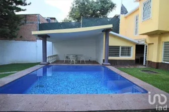 NEX-160543 - Casa en Venta, con 4 recamaras, con 2 baños, con 200 m2 de construcción en Acapatzingo, CP 62493, Morelos.