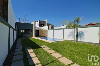 NEX-166970 - Casa en Venta, con 5 recamaras, con 3 baños, con 220 m2 de construcción en Brisas, CP 62584, Morelos.