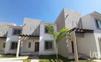 NEX-181694 - Casa en Venta, con 3 recamaras, con 2 baños, con 124 m2 de construcción en San Miguel Acapantzingo, CP 62446, Morelos.