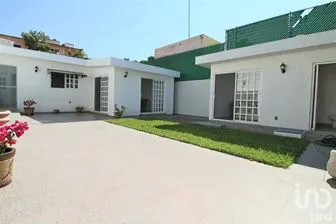 NEX-191008 - Casa en Venta, con 2 recamaras, con 2 baños, con 109 m2 de construcción en Vista Hermosa, CP 62290, Morelos.