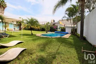 NEX-28353 - Casa en Venta, con 4 recamaras, con 3 baños, con 250 m2 de construcción en Vista Hermosa, CP 62290, Morelos.