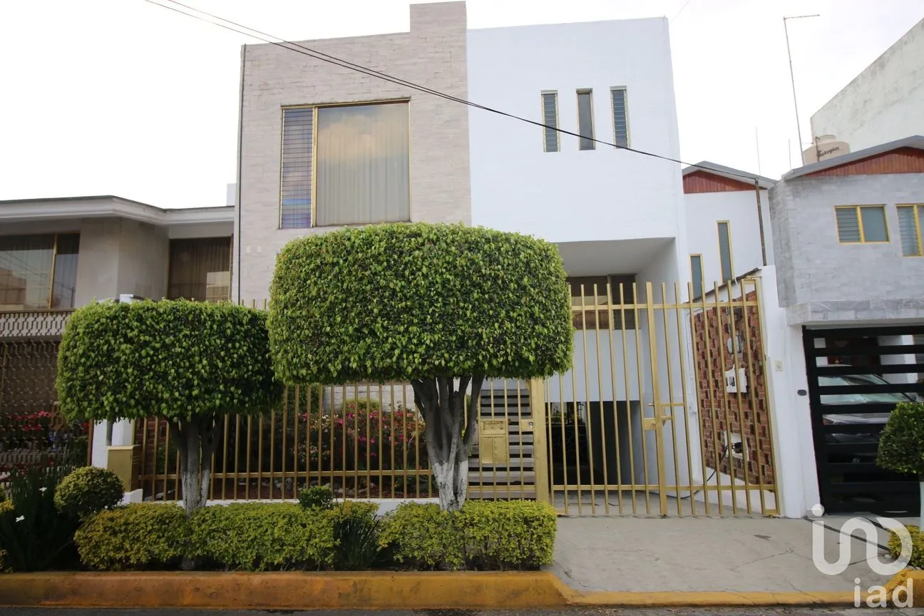 Casa en Venta en Vergel Coapa, Tlalpan, Ciudad de México | NEX-28748 | iad México | Foto 1 de 23