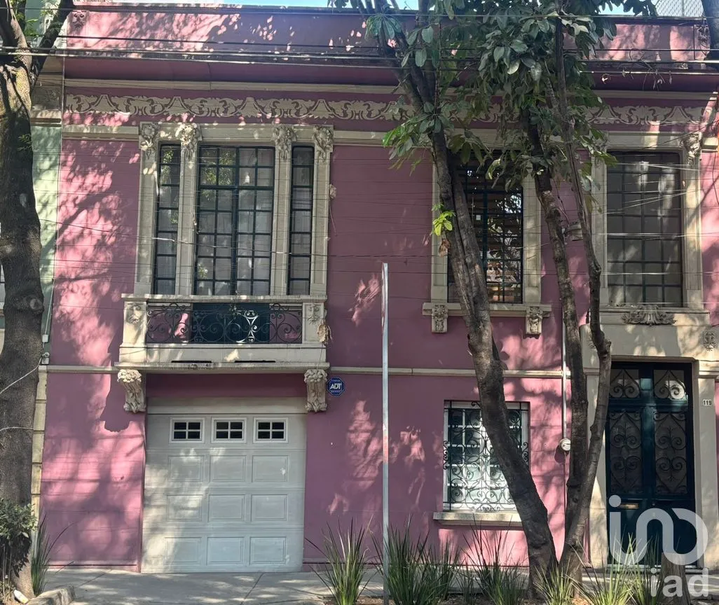 Casa en Venta en Roma Norte, Cuauhtémoc, Ciudad de México | NEX-241657 | iad México | Foto 2 de 54