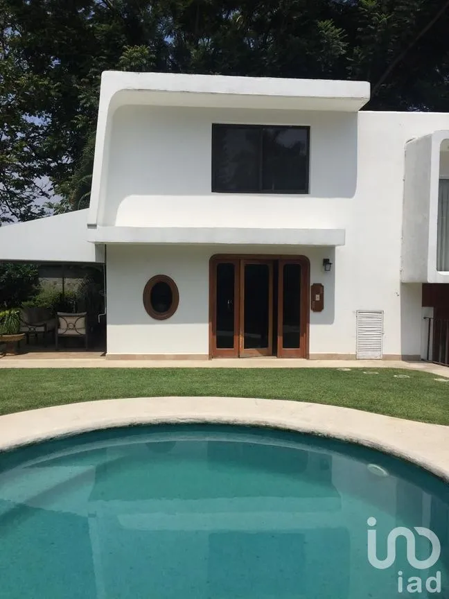 Casa en Venta en Lomas de Miraval, Cuernavaca, Morelos | NEX-249921 | iad México | Foto 1 de 33