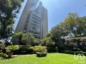 NEX-254956 - Departamento en Venta, con 2 recamaras, con 2 baños, con 279 m2 de construcción.