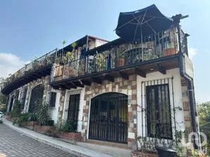 NEX-263473 - Local en Venta, con 4 recamaras, con 650 m2 de construcción.