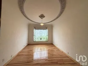 NEX-298627 - Oficina en Renta, con 10 recamaras, con 3 baños, con 510 m2 de construcción.