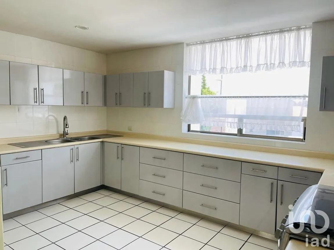 Casa en Venta en Lomas Verdes 6a Sección, Naucalpan de Juárez, México | NEX-183647 | iad México | Foto 6 de 17