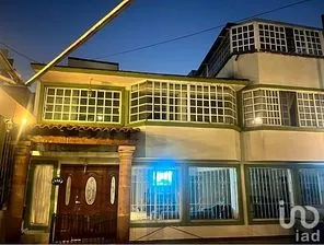NEX-255846 - Casa en Venta, con 4 recamaras, con 2 baños, con 120 m2 de construcción.