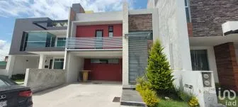 NEX-156472 - Casa en Renta, con 3 recamaras, con 4 baños, con 240 m2 de construcción en Hacienda la Herradura, CP 42082, Hidalgo.