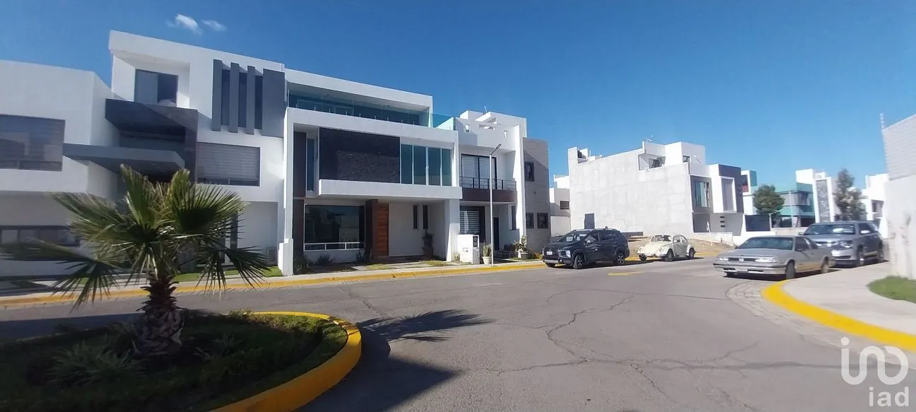 Casa en Venta en Hacienda la Herradura, Pachuca de Soto, Hidalgo | NEX-193530 | iad México | Foto 2 de 16