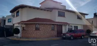 NEX-38460 - Casa en Venta, con 4 recamaras, con 3 baños, con 310 m2 de construcción en La Moraleja, CP 42064, Hidalgo.
