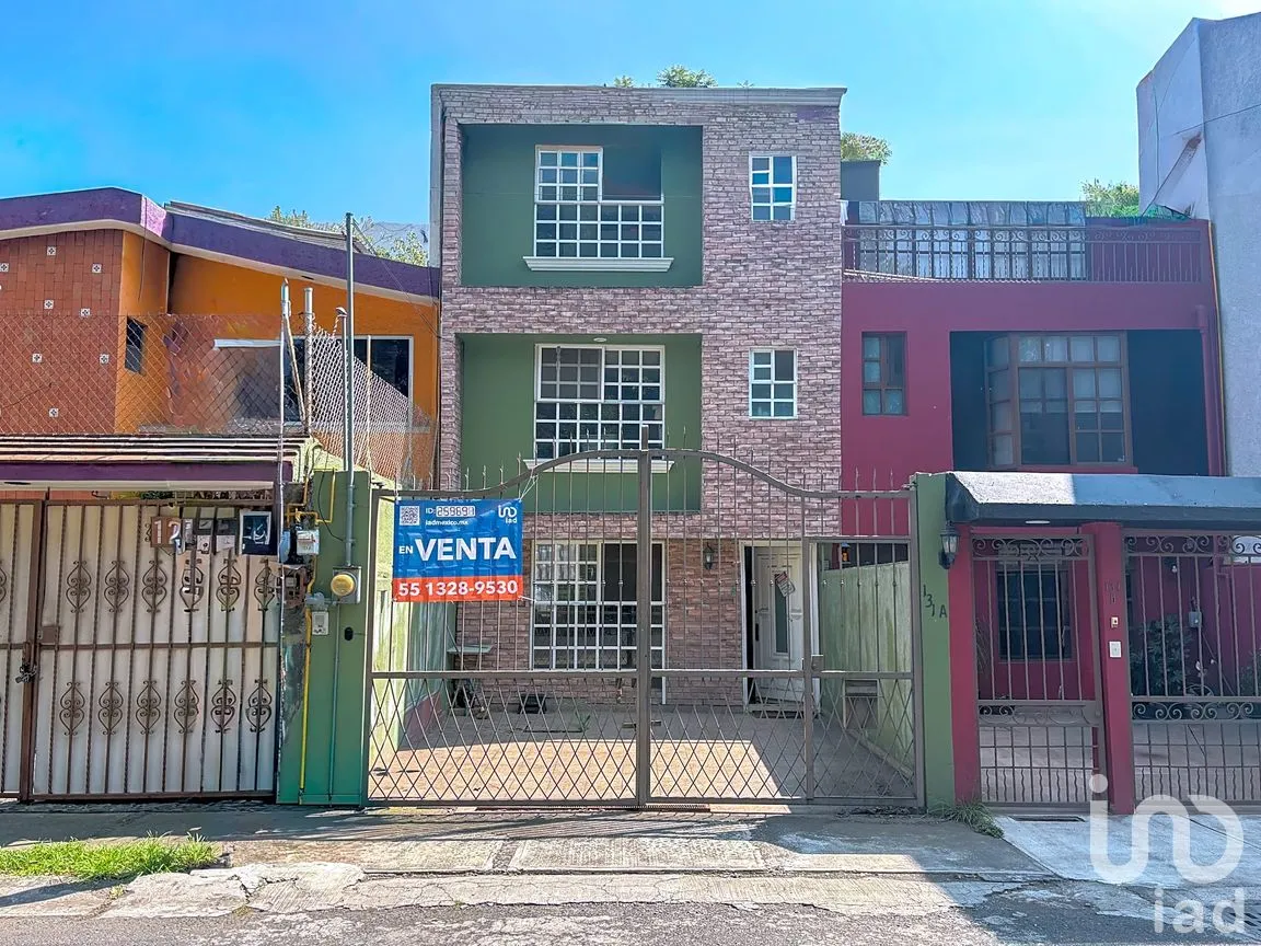 Casa en Venta en Villa Coapa, Tlalpan, Ciudad de México | NEX-259691 | iad México | Foto 1 de 21