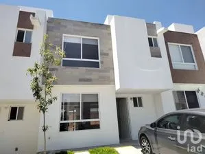 NEX-287609 - Casa en Renta, con 3 recamaras, con 2 baños, con 99 m2 de construcción en Ciudad Marqués, CP 76246, Querétaro.
