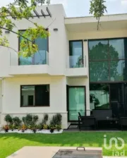 NEX-39723 - Casa en Renta, con 3 recamaras, con 3 baños, con 164 m2 de construcción en José G Parres, CP 62564, Morelos.