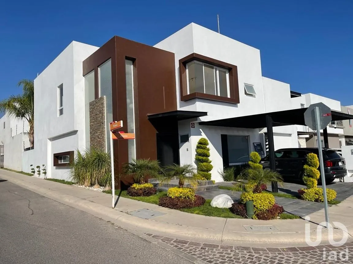 Casa en Venta en Villas del Mesón, Querétaro, Querétaro | NEX-144468 | iad México | Foto 2 de 22