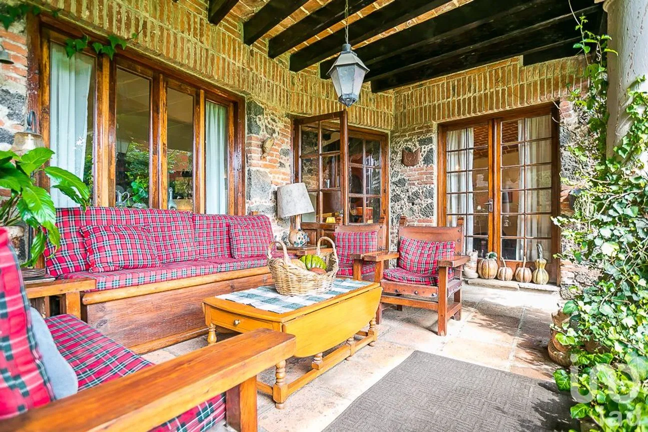 Casa en Venta en Santa María Ahuacatitlán, Cuernavaca, Morelos | NEX-157610 | iad México | Foto 9 de 17