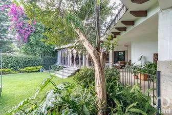 NEX-172100 - Casa en Venta, con 4 recamaras, con 4 baños, con 730 m2 de construcción.