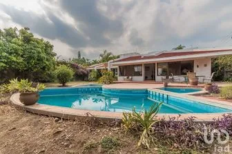 NEX-213619 - Casa en Venta, con 4 recamaras, con 4 baños, con 498 m2 de construcción en Delicias, CP 62330, Morelos.