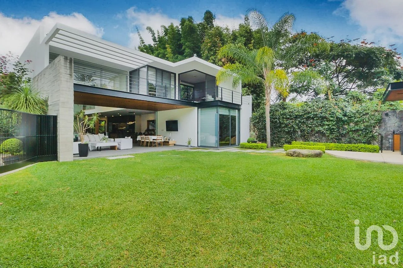 Casa en Venta en Bellavista, Cuernavaca, Morelos | NEX-241053 | iad México | Foto 2 de 15