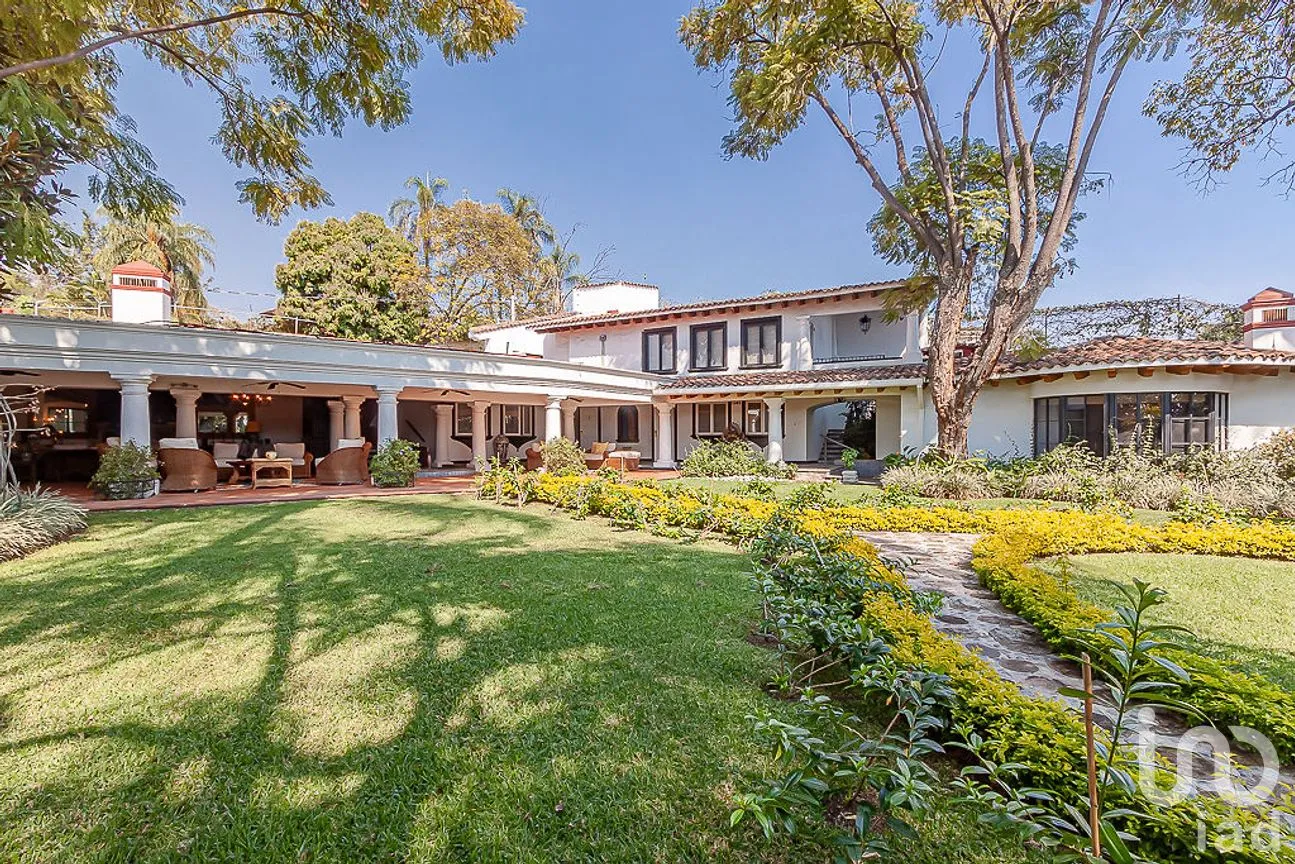 Casa en Venta en Cuernavaca Centro, Cuernavaca, Morelos | NEX-243335 | iad México | Foto 3 de 14