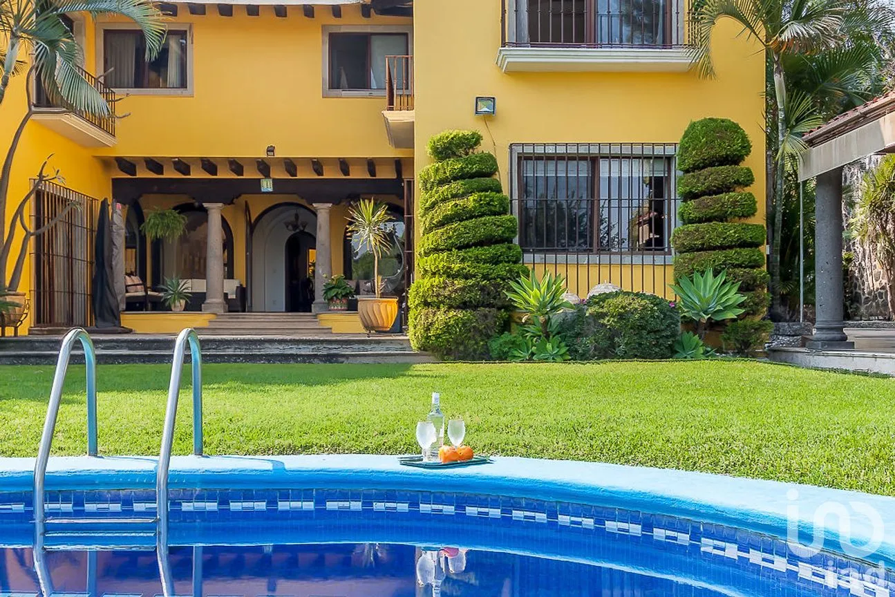 Casa en Venta en Palmira Tinguindin, Cuernavaca, Morelos | NEX-243384 | iad México | Foto 2 de 14