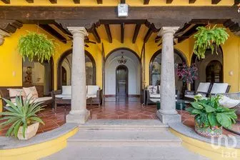 NEX-243384 - Casa en Venta, con 4 recamaras, con 5 baños, con 804 m2 de construcción en Palmira Tinguindin, CP 62490, Morelos.