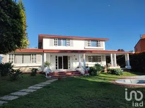 NEX-195804 - Casa en Venta, con 6 recamaras, con 6 baños, con 422 m2 de construcción en Reforma, CP 62260, Morelos.