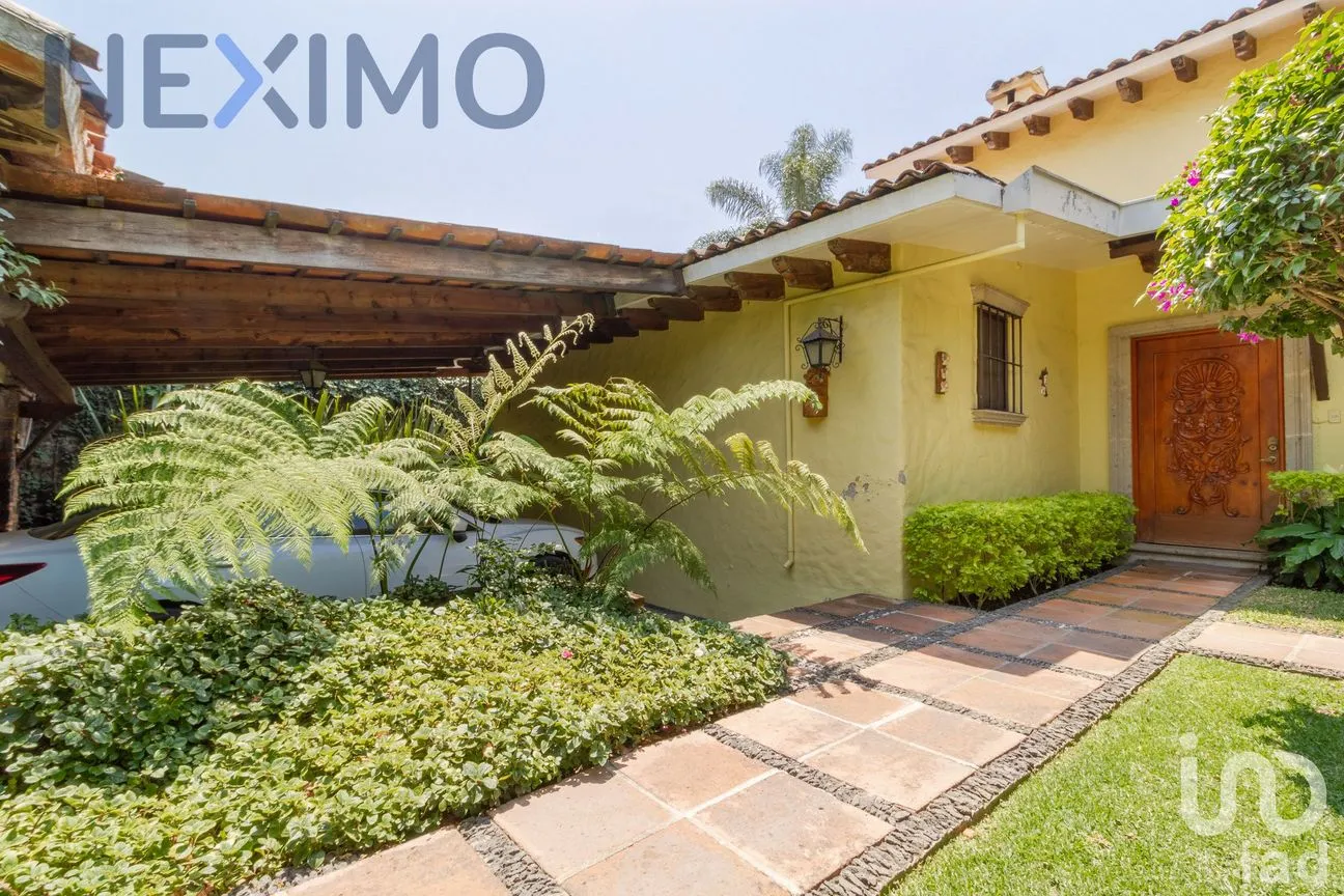 Casa en Venta en Los Limoneros, Cuernavaca, Morelos | NEX-42596 | iad México | Foto 2 de 24