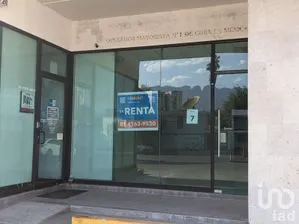 NEX-172075 - Local en Renta, con 1 recamara, con 1 baño, con 52 m2 de construcción.