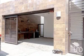 NEX-220862 - Casa en Renta, con 3 recamaras, con 2 baños, con 220 m2 de construcción en Céntrika Crisoles, CP 64520, Nuevo León.