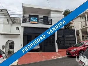 NEX-220964 - Casa en Venta, con 3 recamaras, con 3 baños, con 206 m2 de construcción en Residencial Mederos, CP 64979, Nuevo León.