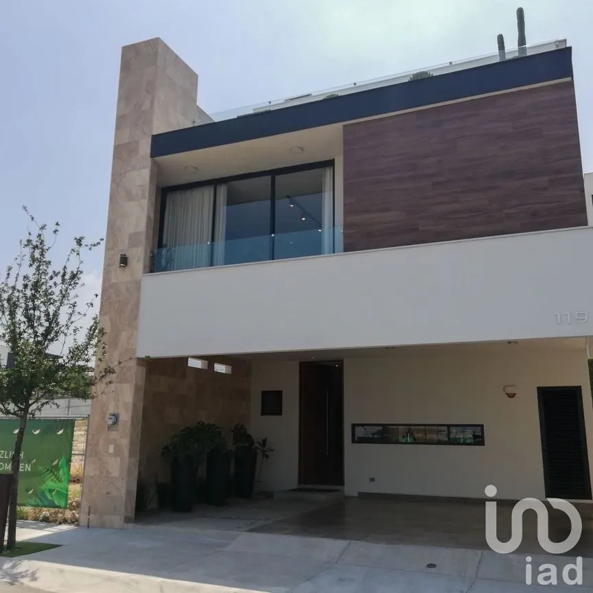 Casa en Venta en Península, García, Nuevo León | NEX-54252 | iad México | Foto 1 de 22