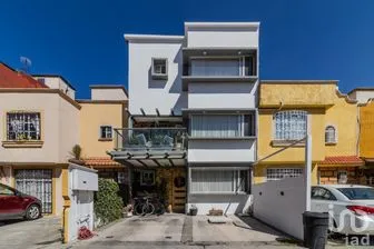 NEX-236765 - Casa en Venta, con 5 recamaras, con 2 baños, con 170 m2 de construcción en Las Américas, CP 55076, México.