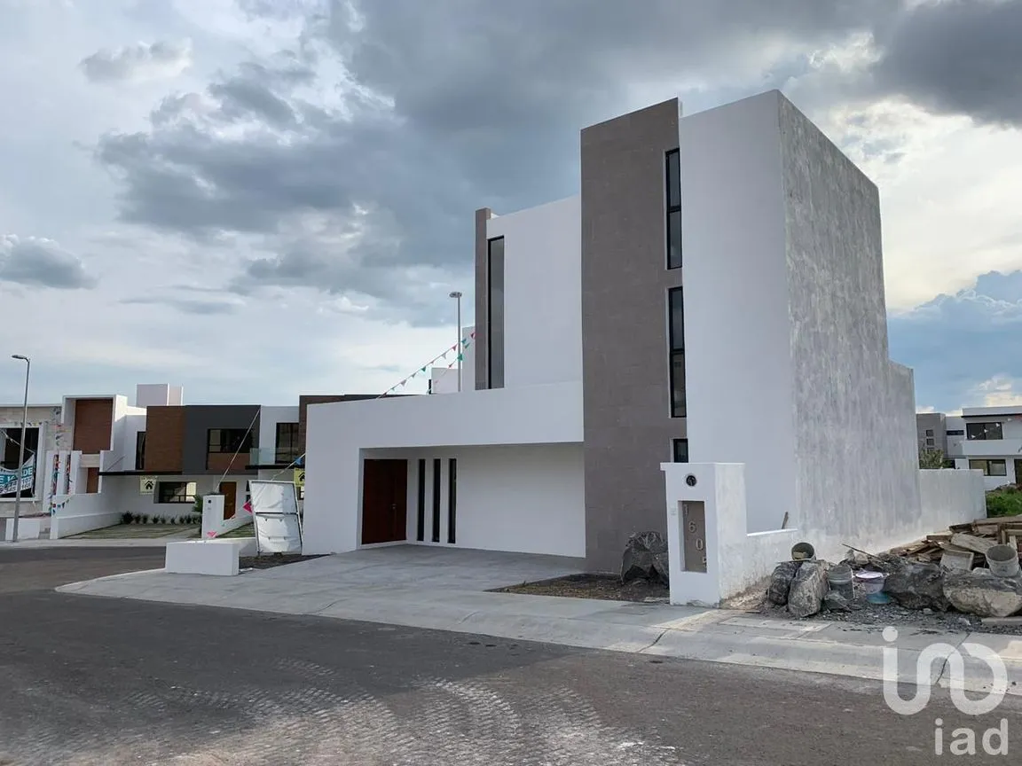Casa en Venta en Residencial el Refugio, Querétaro, Querétaro | NEX-39130 | iad México | Foto 2 de 34