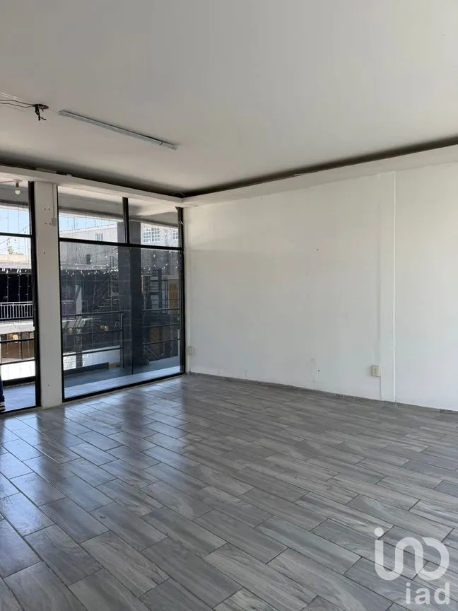 Local en Renta en Bosques de Aragón, Nezahualcóyotl, México | NEX-295586 | iad México | Foto 1 de 8