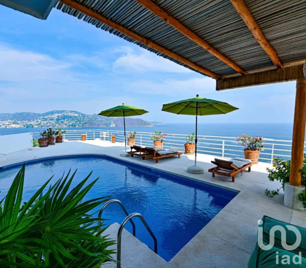 Casa en Venta en Las Playas, Acapulco de Juárez, Guerrero | NEX-157417 | iad México | Foto 1 de 24
