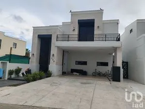 NEX-253895 - Casa en Venta, con 4 recamaras, con 4 baños, con 350 m2 de construcción en Paraíso, CP 82125, Sinaloa.