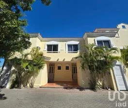 NEX-254384 - Casa en Venta, con 3 recamaras, con 4 baños, con 238 m2 de construcción en Isla Mazatlán, CP 82103, Sinaloa.